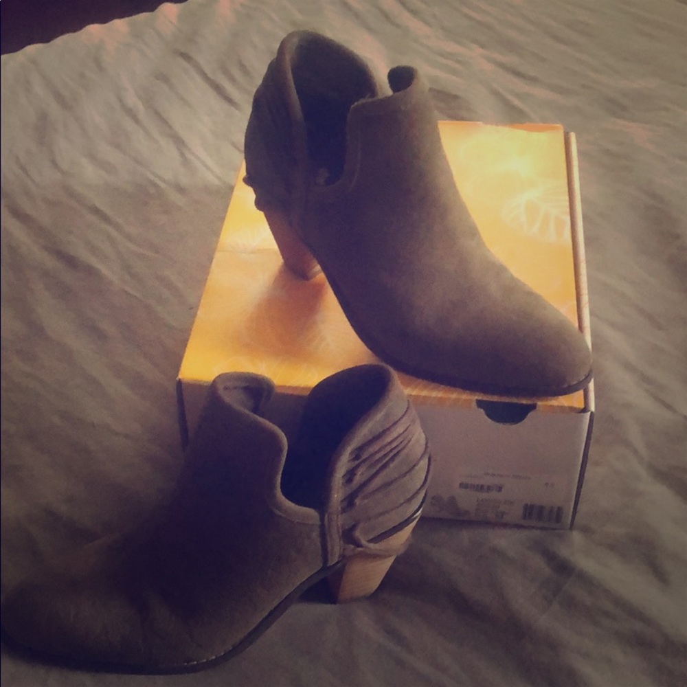 Yellow Box Booties